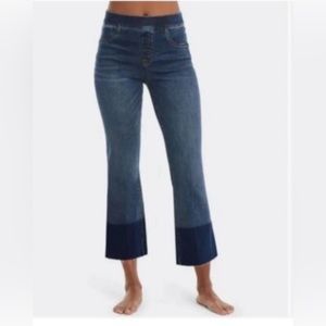 SPANX PULL ON DENIM CROPPED FRAYED BOOT CUT JEANS SIZE SMALL